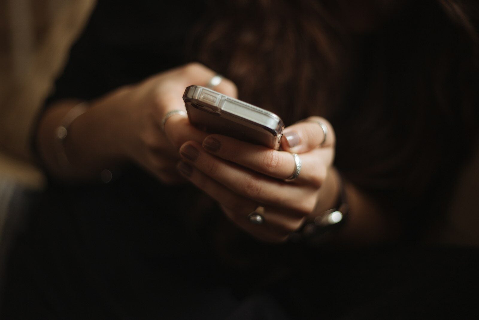 The Secret Connection Between Mobile Phones, Better Websites, and More Google Reviews