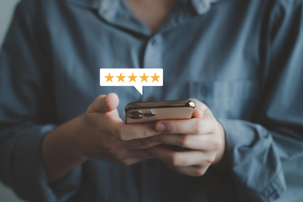 Customer leaving positive feedback after a great service experience